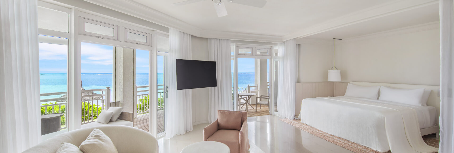 LUX Belle Mare// living room
