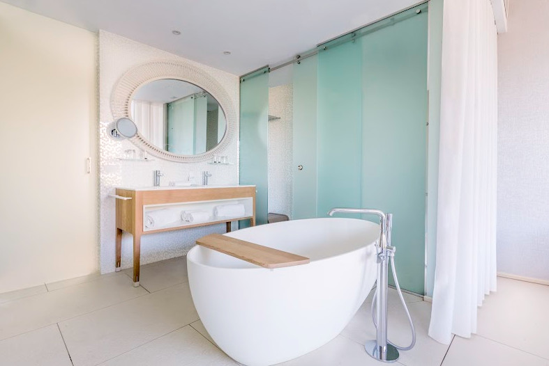 Club Med Cefalu- bathroom