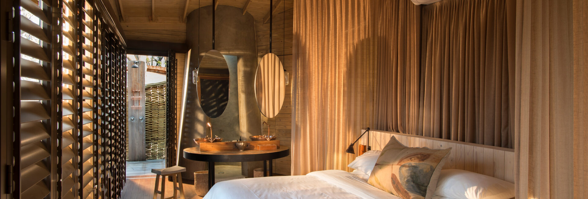 Botswana-Sandibe-Suite-bedroom-area