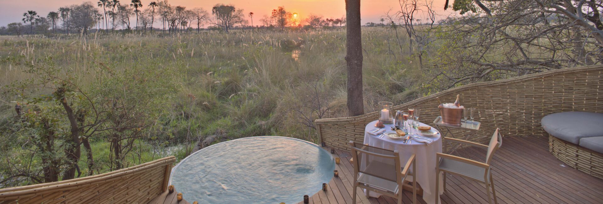 Botswana-Sandibe-Suite-deck-romantic-dinner-at-sunset (1)