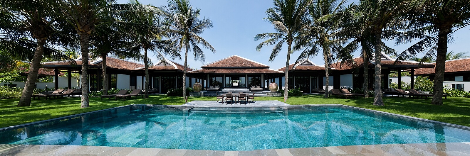 Four Seasons Resort The Nam Hai/ Pool Villa Front View
